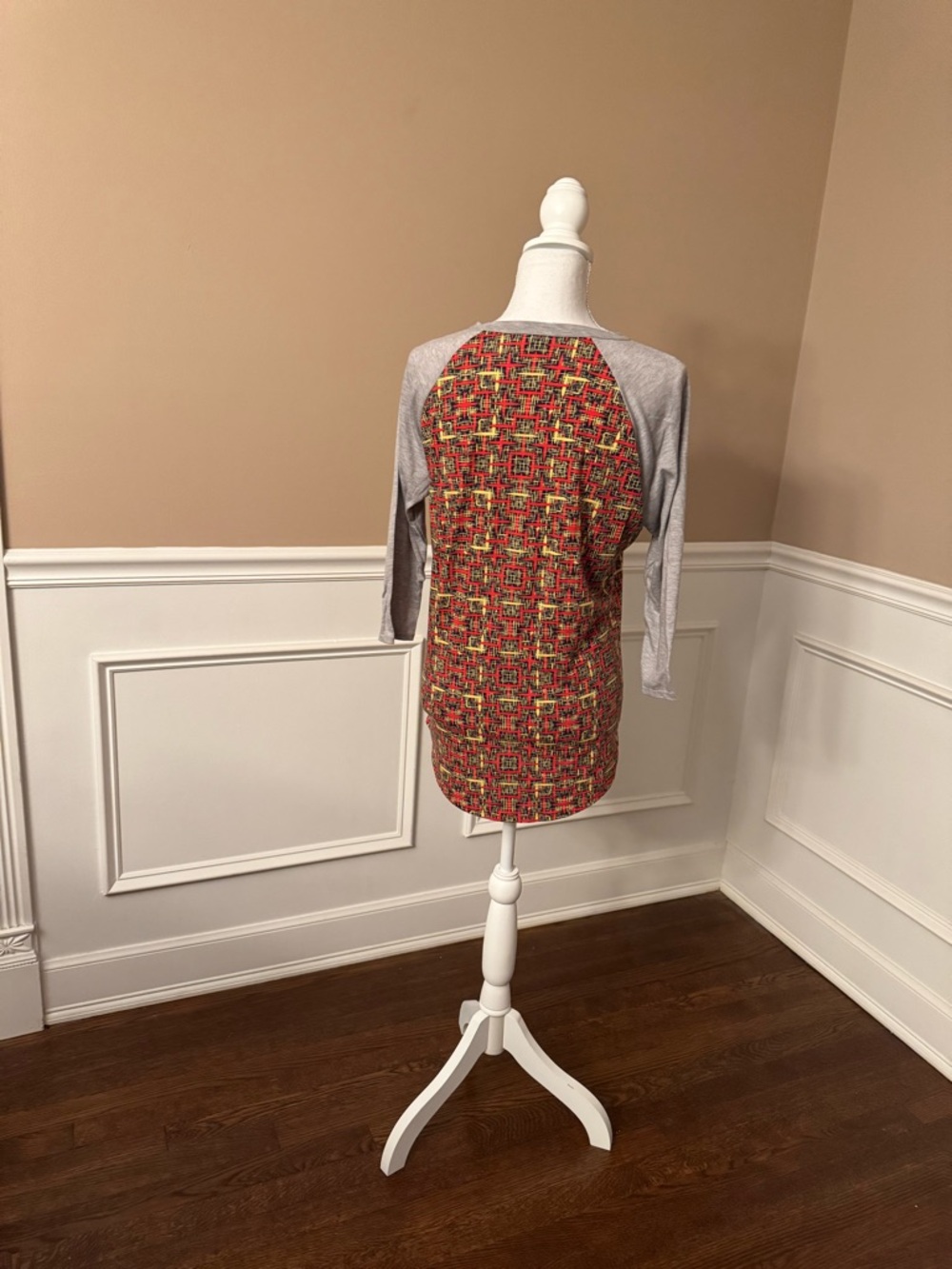 LuLaRoe Randy Raglan Tee - Red/Yellow Geometric Grid Print - Size Small - Picture 4 of 9